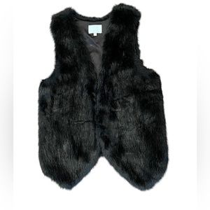 SKIES ARE BLUE Faux Fur Vest